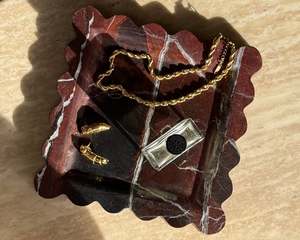 Scalloped Marble Dish | Rosso