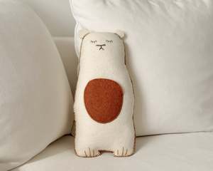 Child: Muskhane Grizzly Pasu Cushion | Natural