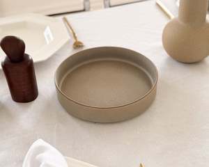 Table: Nara Medium Serving Bowl | Clay