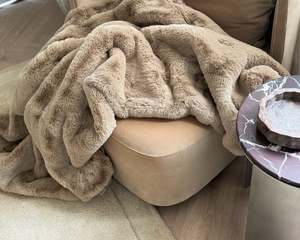 Homeobject: Biella Faux Fur Throw | Biscuit
