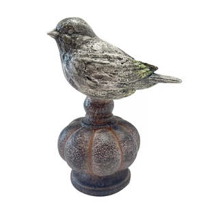 Distressed bird petite on base grey