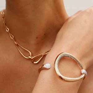 Pomellato Fantina Bangle 18k Gold with Diamonds
