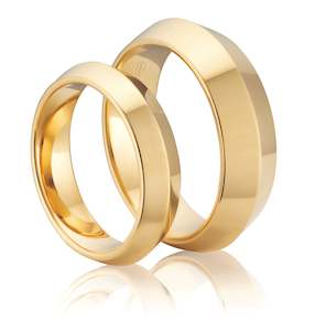 Knife Edge Wedding Ring