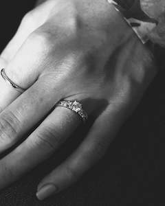 Nesso Diamond Engagement Ring in Yellow Gold