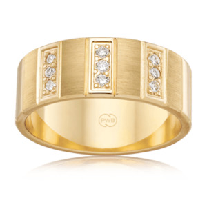 Mens Wide Wedding Ring made of Yellow Gold and Diamonds