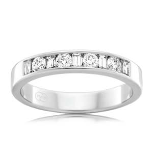 Women's Large White Gold Alternate Diamond Wedding Ring