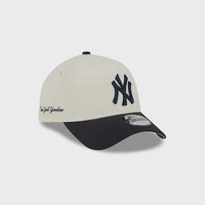 NEC-U63 (New era 940 A frame side script new york yankees chrome/white/navy snapback osfm)