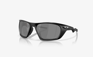 Sunglasses: OK-U (Oakley lateralis matte black frame/prizm black polarised lenses) 1125916393