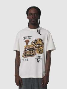 Mitchell Ness: MNA-A49 (Mitchell & ness back 2 back tee chicago bulls vintage white) 112592391