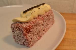 Lamington - Raspberry