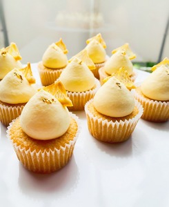 Mini Lemon Curd Cupcakes – Ours Cake Studio