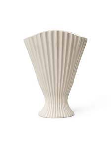 Ferm Living: Fountain Vase - Off-White
