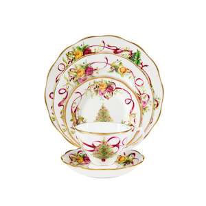 Royal Albert Christmas Tree 5pc Dinnereware Set