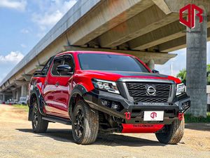 Products: Nissan Navara Bull Bar | Loopless