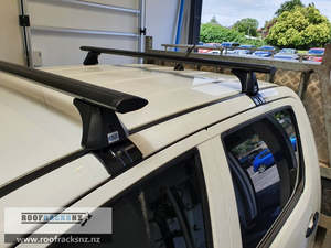 Toyota Hilux: Toyota Hilux 2015-2026 Bare Roof Roof Racks