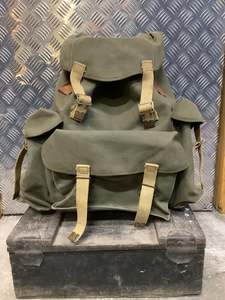 Militaria: Old Army Rucksack