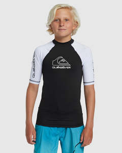 Boys: Quiksilver On Tour SS Youth Rashie - Black.