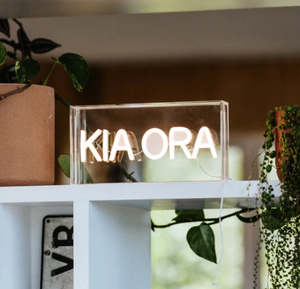 Moana Rd: Moana Rd Neon Light - Kia Ora