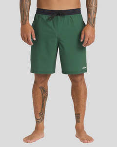 Mens: Quiksilver Pu-Tawhiro Volley 20" Boardshort - Jungle Green