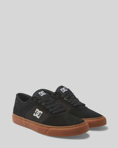 Footwear: DC Mens Teknic Shoe - Black/Gum