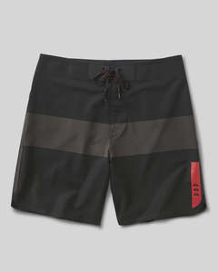 Mens Boardies 1: Quiksilver Highline Pro Scallop 19" Boardies - Black