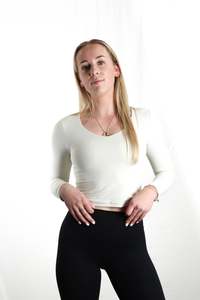 Sale: Women's Fitted Crop Long Sleeve - Cream