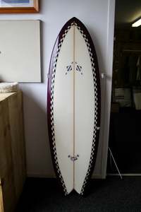 Beginner Boards First Waves: 6'1 Side Cut Retro Fish - Handshape