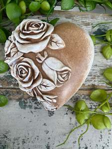 Hearts: Wall heart Raised Roses neutral