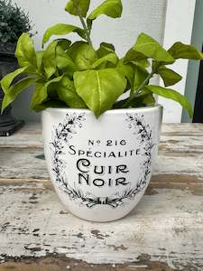 Garden Concrete: Ceramic planter with typography