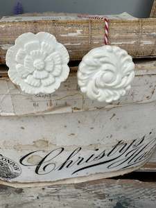 Two button floral resin knobs to paint