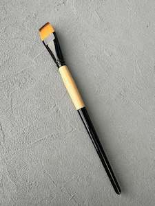 Synthetic flat brush for moulds & crafts