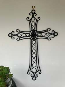 Pm Vintage Finds: Black wall hanging cross