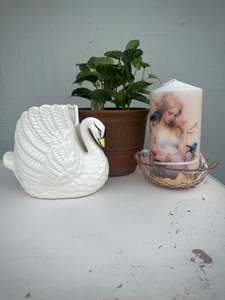 Pm Vintage Finds: Ceramic Swan