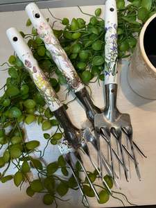 Pm Vintage Finds: Vintage Garden Fork with IOD makeover