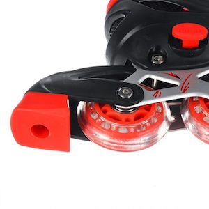 Ride On Toy: Rollerblades Inline skates Roller Skates M