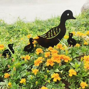 Metal Arts Garden Sculptures Stake Ornament Duck