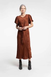 New Lands: Devon Dress | Cinnamon