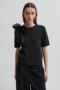 Leara Knit O-Neck | Black