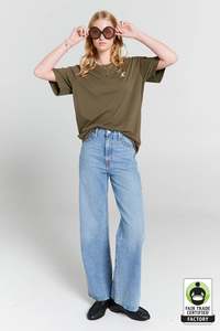 Embroidered Runaway Girl Classic T-Shirt | Hunter Green