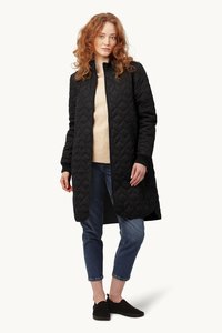 Ilse Jacobsen: ART06 Long Quilt Coat | Black