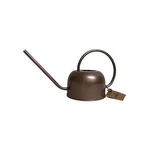 Garden Accessories: Omni Watering Can “Brass” – 1L