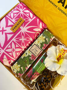 NOLA PANIKEKE GIFT BOX