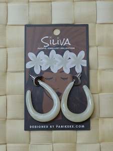 Panikeke Earrings: SILIVA OLEEN EARRINGS