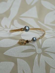 Island Necklaces: ILOA PEARL BANGLE