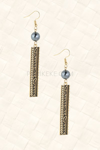 Panikeke Jewellery: FALIFA PEARL DANGLES