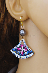 Panikeke Jewellery: NIKO MAGAIA PEARL HOOPS