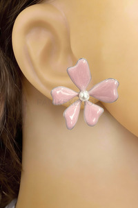 New Panikeke Arrivals 1: NETO FLORA STUD DANGLES