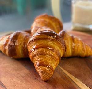 Artisanal Breads: Croissant 4 Pack