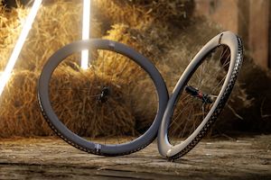 Wheels: Reserve 52|63 Turbulent Aero DT 180