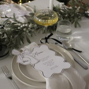 download: CHRISTMAS BOWS DOWNLOADABLE MENU AND PLACE NAMES